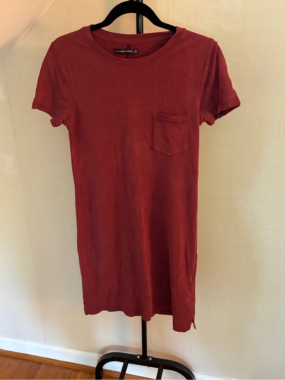 Abercrombie & Fitch Maroon Crewneck tshirt dress - small